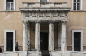 Ποιος θέλει εγκληματικές οργανώσεις στη Βουλή; 