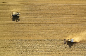 ΕΕ: Οι Βρυξέλλες επικρίνουν την απαγόρευση εισαγωγής ουκρανικών σιτηρών από την Πολωνία, την Ουγγαρία και τη Σλοβακία - «Μη αποδεκτά μονομερή μέτρα».