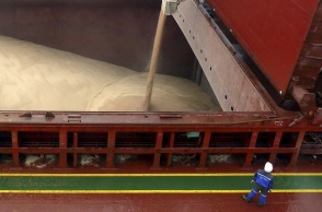 Ρουμανία, η επόμενη χώρα στην ανατολική Ευρώπη που εξετάζει την απαγόρευση στις εισαγωγές ουκρανικών σιτηρών - Απειλείται με «διακοπή» η Μαύρη Θάλασσα. 