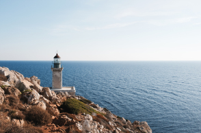 Το Ακρωτήριο Ταίναρο και ο ιστορικός Φάρος σε ένα ASMR video του Δημήτρη Κλεάνθη