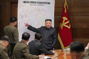 Βόρεια Κορέα: Ο Κιμ ζήτησε να εκτοξευθεί ο πρώτος κατασκοπευτικός δορυφόρος της χώρας - Αμφισβητούν οι ειδικοί την τεχνολογική ικανότητα της Πιονγκγιάνγκ.