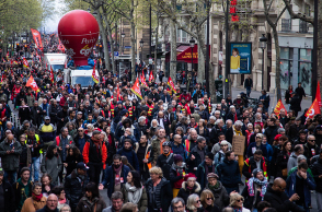 Γαλλία: Διαδηλώσεις για το νέο συνταξιοδοτικό σύστημα