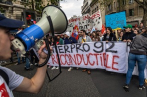 Γαλλία - διαδηλώσεις: Η αστυνομία θα χρησιμοποιεί drones για την παρακολούθηση του πλήθους - Τι σηματοδοτεί η εξέλιξη σε μια περίοδο αναταραχών.