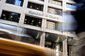 Standard & Poor's: Αναβάθμισε σε θετικό το outlook της Ελλάδας, σταθερή η αξιολόγηση στο ΒΒ+ - Η δήλωση του υπουργού Οικονομικών.