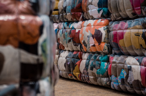 Η εγκατάσταση "Return to sender" της αφρικανικής κολεκτίβας Nest στην Εσπλανάδα