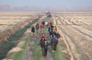 Η μη κυβερνητική οργάνωση Human Rights Watch καταγγέλλει παραβιάσεις ανθρωπίνων δικαιωμάτων, βασανισμούς και θανάτους Σύρων αμάχων στα σύνορα της Τουρκίας.