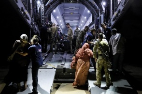 Σουδάν: Οι παραστρατιωτικές ΔΤΥ έπληξαν τουρκικό αεροσκάφος που θα απομάκρυνε πολίτες - Τραυματίστηκε ένα μέλος του πληρώματος, σύμφωνα με τον σουδανικό στρατό.