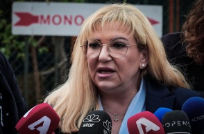 Στάθα Καραϊβάζ