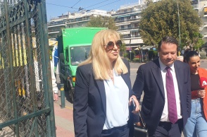 Η Στάθα Καραϊβάζ και ο Απόστολος Λύτρας