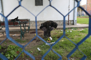 Οι αρχές στη Σερβία συλλέγουν σφαίρες και άλλα ευρήματα μετά το μακελειό