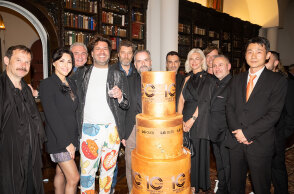 Στιγμιότυπο από τη γενέθλια τούρτα της βραδιάς