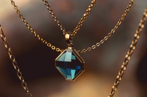 Κοσμηματοπώλης στο Σίδνεϊ κατηγορείται ότι κανόνισε ένοπλη ληστεία στο κατάστημά του, σε μια περίτεχνη προσπάθεια εξαπάτησης ασφαλιστικής εταιρείας.