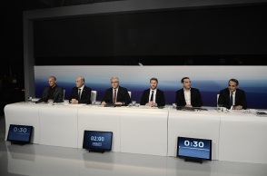 Ο Μάνος Βουλαρίνος σχολιάζει την προεκλογική περίοδο, τη στρατηγική των κομμάτων, και τη διάδοση των πολιτικών μηνυμάτων.