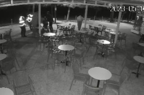 Ο υποψήφιος δήμαρχος Χειμάρρας, Φρέντι Μπελέρης, συνελήφθη λίγο μετά τα μεσάνυχτα