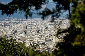 Περισσότεροι από 1 εκατομμύριο ιδιοκτήτες ακινήτων δεν θα πληρώσουν ΕΝΦΙΑ το 2023 - Τι δείχνουν τα στοιχεία της ΑΑΔΕ για τους «πρωταθλητές» της μείωσης.