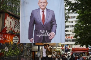 Εκλογές στην Τουρκία: Ο Κεμάλ Κιλιτσντάρογλου προσπαθεί να προσελκύσει τους νέους ενόψει του β' γύρου - Το μήνυμά του προς τους ψηφοφόρους.