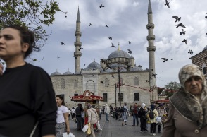 Εκλογές στην Τουρκία: Η αντιπολίτευση επιχειρεί να κινητοποιήσει και πάλι τους ψηφοφόρους - Τα δεδομένα στα στρατόπεδα Ερντογάν - Κιλιτσντάρογλου.