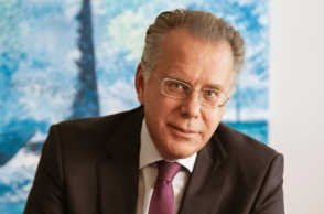 Γιώργος Κουμουτσάκος