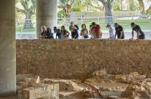 Μουσείο Ακρόπολης: Συμμετέχει στις «Πράσινες Πολιτιστικές Διαδρομές» του υπουργείου Πολιτισμού με δύο έκτακτες παρουσιάσεις το Σαββατοκύριακο 27-28 Μαΐου.