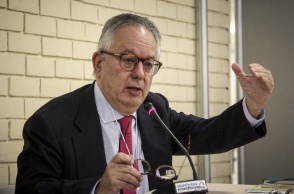 Ο καθηγητής Συνταγματικού Δικαίου, Νίκος Αλιβιζάτος