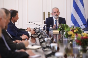 Υπουργικό Συμβούλιο υπό τον υπηρεσιακό πρωθυπουργό Ιωάννη Σαρμά