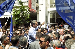 Τι δείχνει η πείρα των δεύτερων ευκαιριών από το 1974 μέχρι σήμερα και γιατί το σχήμα του Κυριάκου Μητσοτάκη μπορεί να παραλληλιστεί με εκείνο του Κώστα Σημίτη