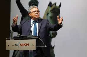 Ο Δημήτρης Νάτσιος επικεφαλής του κόμματος «Νίκη»