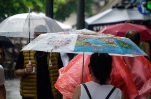 Βροχερό το τοπίο τη Δευτέρα - Άνεμοι έως 7 μποφόρ θα πνέουν στο Αιγαίο