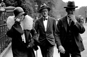 Σαν σήμερα 16 Ιουνίου: Το 1904 ξεκινά η σχέση του Τζέιμς Τζόις με τη Νόρα Μπάρνακλ - Η επιρροή της στη ζωή του Ιρλανδού συγγραφέα και το λογοτεχνικό Bloomsday. 