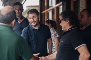 Εκλογές 2023 - Νίκος Ανδρουλάκης: Στα χωριά Αρχάνες, Ασήμι και Μοίρες ο πρόεδρος του ΠΑΣΟΚ-ΚΙΝΑΛ - Κάλεσμα για «καταπράσινη Κρήτη» στις 25 Ιουνίου.