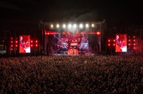 Release Athens 2023: Φωτορεπορτάζ από τη δεύτερη metal μέρα με Helloween, Jinjer, Beyond The Black και Silent Winter, στην Πλατεία Νερού.