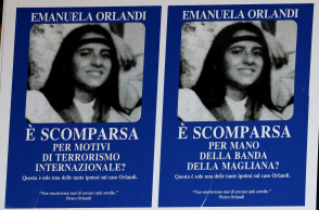 Η Εμμανουέλα Ορλάντι είναι το «κορίτσι του Βατικανού» σαν σήμερα πριν από 40 χρόνια η εξαφάνισή της - Αφίσες με τη φωτογραφία της