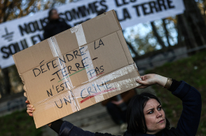 Εμανουέλ Μακρόν εναντίον οικολόγων