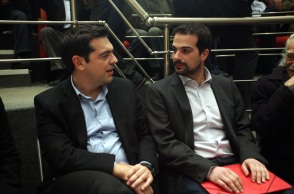 Ιδού ο Γαβριήλ έρχεται εν τω μέσω της νυκτός