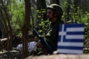 Θεσσαλονίκη: Εξάρθρωση πολυμελούς εγκληματικής ομάδας που διακινούσε παράνομα μετανάστες μέσω του Έβρου - Συνελήφθησαν 12 άτομα και ο αρχηγός της σπείρας.