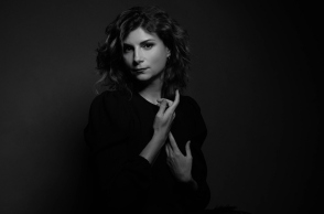 Η συνθέτις και πιανίστα Τάνια Γιαννούλη μιλάει στην ATHENS VOICE για το νέο της άλμπουμ «Solo» και τη μουσική της πορεία.