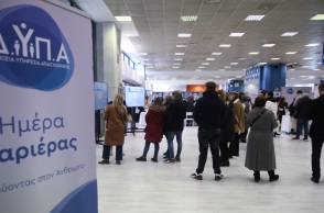 ΔΥΠΑ: Σχεδόν δύο στους τρεις ωφελούμενους των προγραμμάτων απασχόλησης συνεχίζει να εργάζεται 12 μήνες μετά τη λήξη του προγράμματος. 