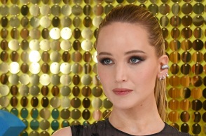 Χόλιγουντ: Απειλούν με απεργία και οι ηθοποιοί μετά τους σεναριογράφους - Τζένιφερ Λόρενς, Μέριλ Στριπ, Μπεν Στίλερ μεταξύ των σταρ που υπογράφουν επιστολή.