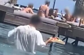 Ο Μάνος Βουλαρίνος σχολιάζει την υπόθεση του σερβιτόρου στη Ρόδο, τις αντιδράσεις και τα ζητήματα που προκύπτουν.