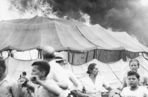 Σαν σήμερα 6 Ιουλίου: Το 1944 η τραγωδία στο τσίρκο του Χάρτφορντ - Τουλάχιστον 167 άτομα σκοτώθηκαν και περισσότεροι από 700 τραυματίστηκαν. 