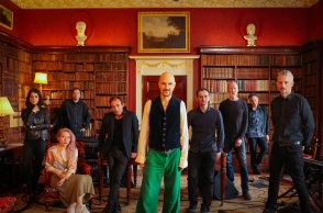 Συνέντευξη James: Ο Tim Booth μιλάει στην ATHENS VOICE πριν τη συναυλία τους στο Ηρώδειο, το Σάββατο 10 Ιουλίου.