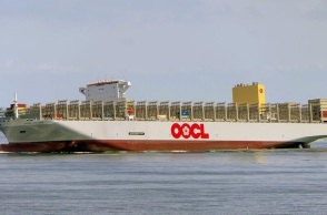 Στο λιμάνι του Πειραιά θα καταπλεύσει τη Δευτέρα το νεότευκτο «OOCL Piraeus» - Ένα από τα μεγαλύτερα πλοία κοντέινερ παγκοσμίως.