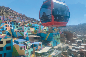 Σε βλέπω να κυκλοφορείς στον ουρανό της Λα Παζ