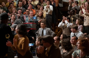 Oppenheimer: Ο Κρίστοφερ Νόλαν μπαίνει στο μυαλό του εκκεντρικού επιστήμονα.