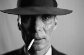 Oppenheimer: Ο Κρίστοφερ Νόλαν μπαίνει στο μυαλό του εκκεντρικού επιστήμονα.