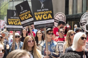 Explainer: Το χρονικό της απεργίας των ηθοποιών και σεναριογράφων στις ΗΠΑ - Η στάση του σωματείου SAG - AFTRA