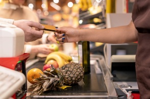 ΕΕ: Στο 5,3% ο πληθωρισμός στην ευρωζώνη τον Ιούλιο, σύμφωνα με την Εurostat - Στο 3,4% στην Ελλάδα - Πέμπτη καλύτερη επίδοση για τη χώρα μας.