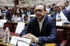 ΣΥΡΙΖΑ - Σωκράτης Φάμελλος: Αδιανόητο να εξαγγέλλονται τώρα προσλήψεις στην πυροσβεστική - Κατηγορεί την κυβέρνηση για έλλειψη οργανωτικής επάρκειας.