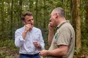 H γαλλική αντιπολίτευση κατηγορεί τον Μακρόν για αυταρχισμό, για εξυπηρέτηση των μεγάλων επιχειρήσεων και για αθέτηση των υποσχέσεων του για το κλίμα