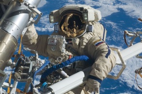 Η Ρωσία θα εκτοξεύσει την Παρασκευή διαστημόπλοιο στη Σελήνη, για πρώτη φορά μετά το 1976 - Θα εκκενωθεί χωριό στην Άπω Ανατολή.